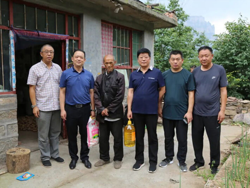 【安陽市中醫(yī)院】鞏固脫貧攻堅成果 共謀鄉(xiāng)村振興發(fā)展——我院黨委書記等一行四人赴分包村貧困村開展扶貧幫扶工作調(diào)研